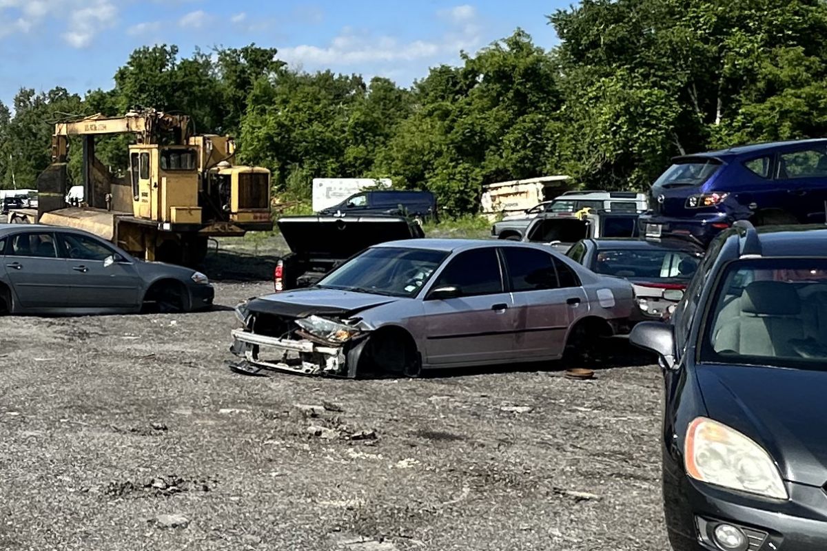 End-of-life car End-of-life car choices - sell it for easy scrap car removal