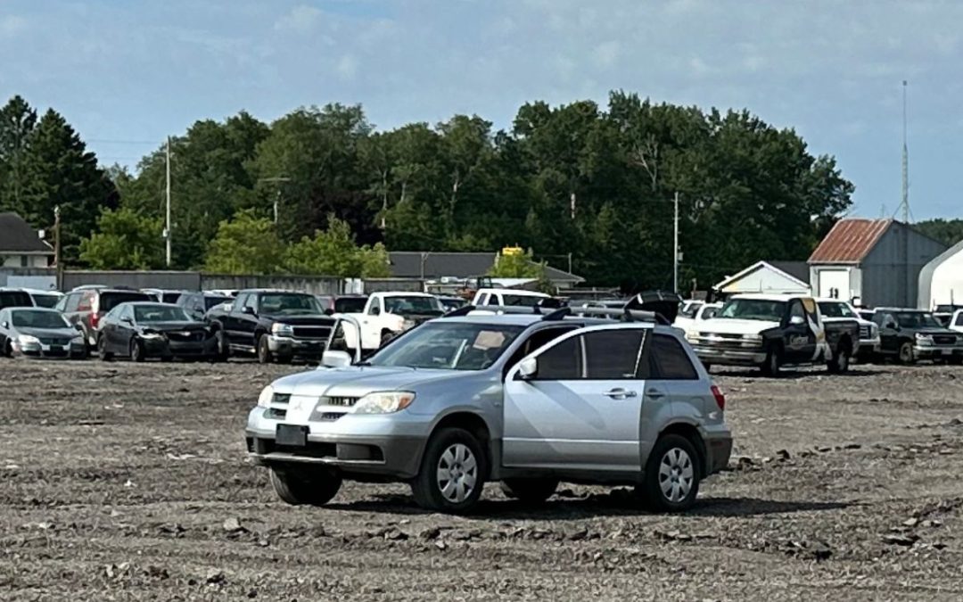 14 Must-Have Items for Your Winter Car Emergency Kit in Ontario