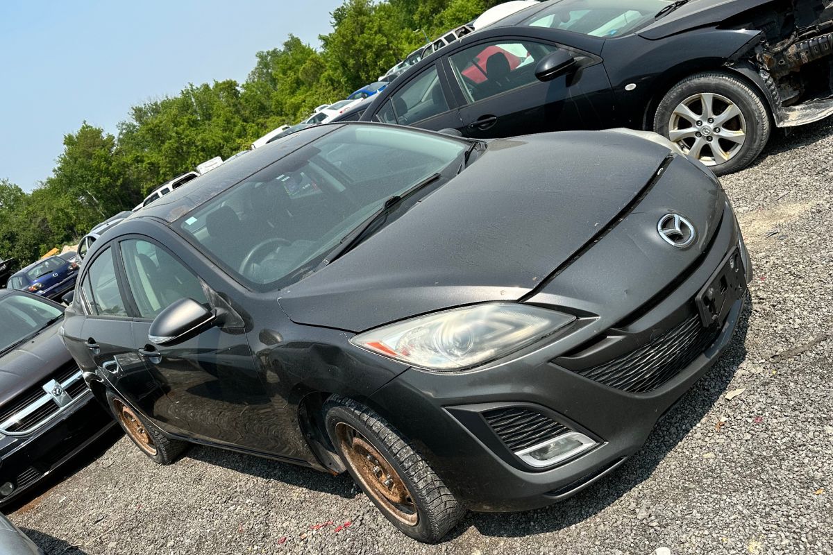 Common Scams to Avoid When Buying or Selling a Used Car Common Scams to Avoid When Buying or Selling a Used Car