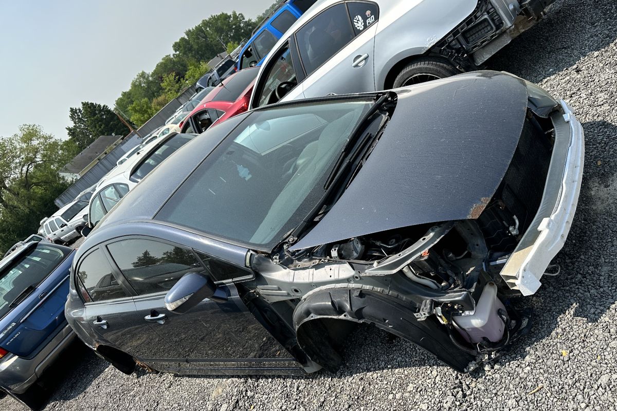 Tenant Left a Car Behind? Legal Steps Landlords Must Follow