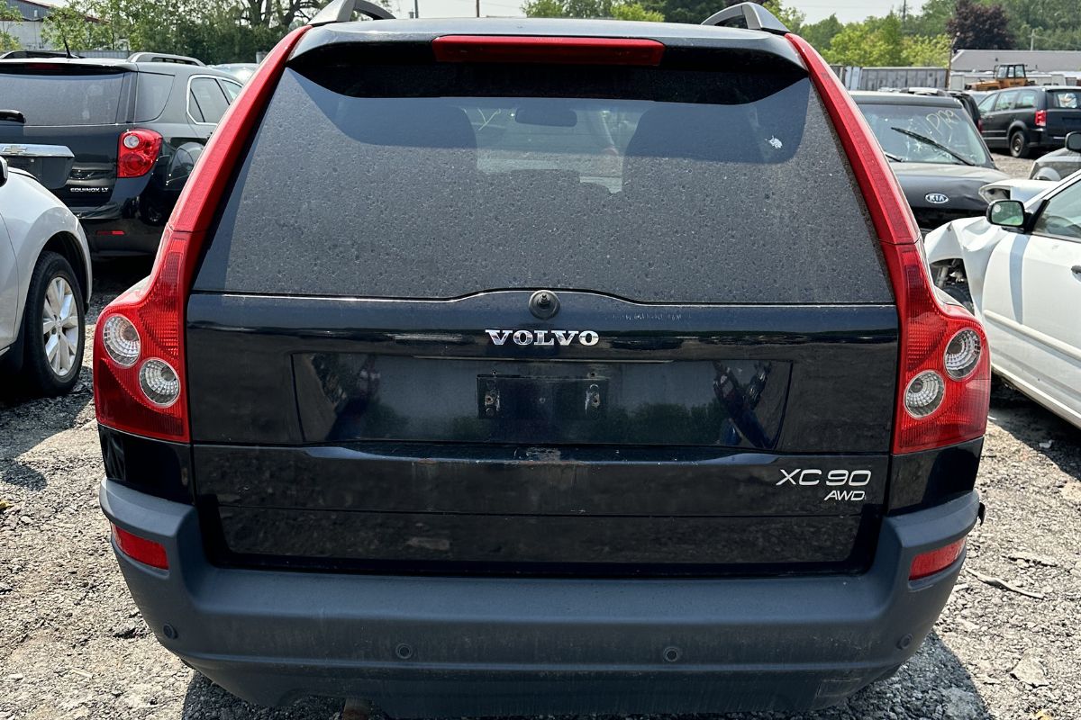 Where to Get the Most Money for Your Scrap Car in Toronto Where to Get the Most Money for Your Scrap Car in Toronto